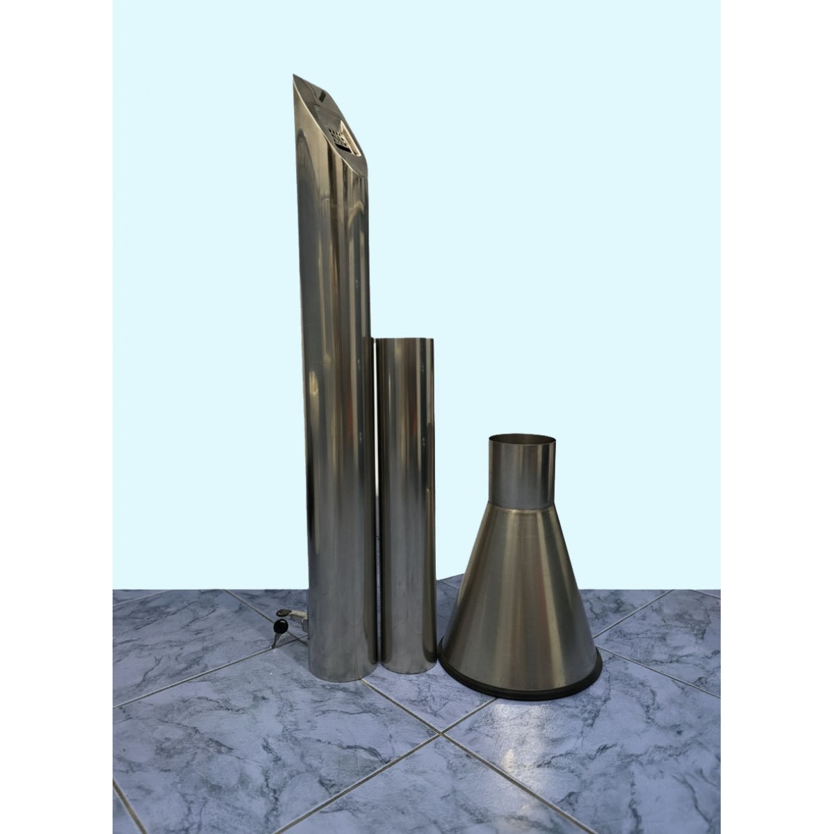 Урна напольная «Першинг Лайт-2»: элегантность из полированной стали для бизнеса и дома